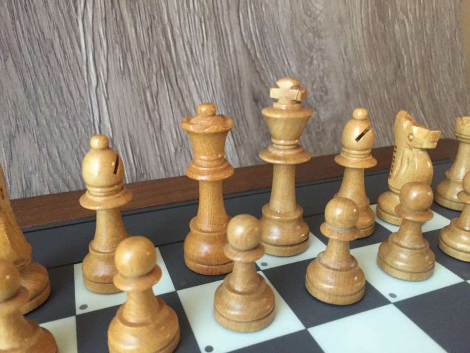 Vintage Saitek Kasparov Corona Chess Computer (Large 1988)