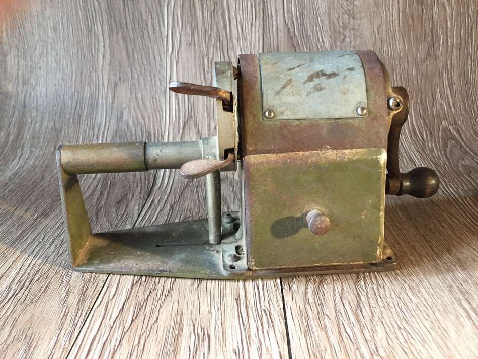 Antique Hand Crank Pencil Sharpener (Working)