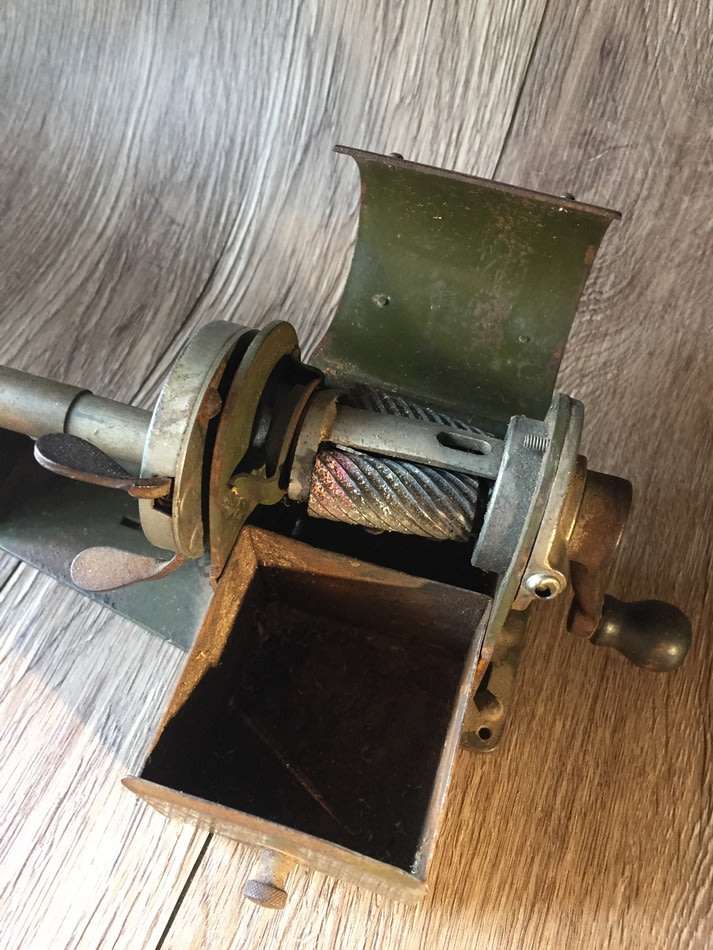 Antique Hand Crank Pencil Sharpener (Working)