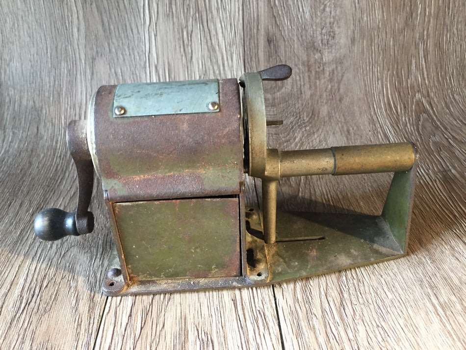 Antique Hand Crank Pencil Sharpener (Working)