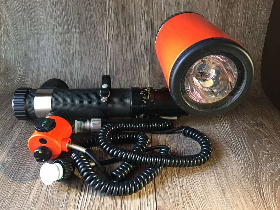 Vintage Nikonos SB-101 Underwater Speedlight