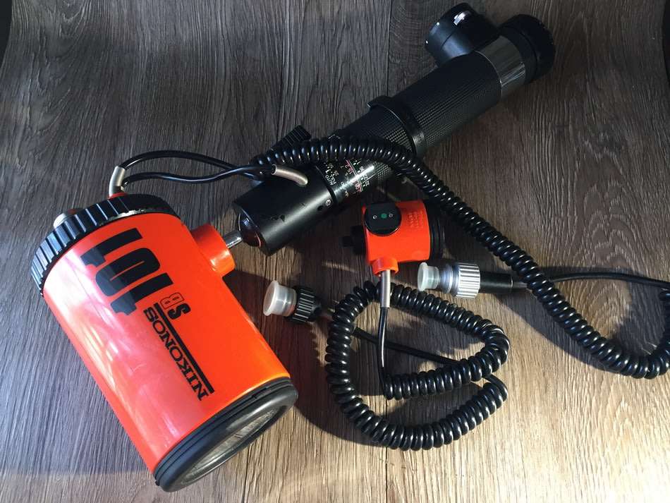Vintage Nikonos SB-101 Underwater Speedlight