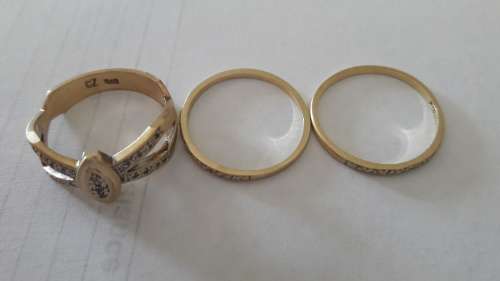 Solid 9 karat gold rings. 6.2 grams