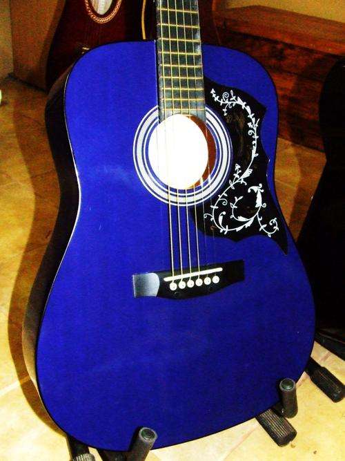 Acoustic Guitar - Folk Style 7/8 - Brand New!