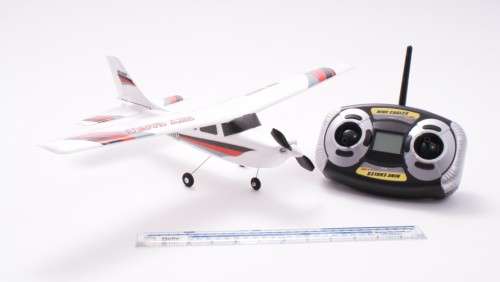 Micro Cessna 2.4Ghz Airplane with 2.4Ghz Radio - Ready to Fly