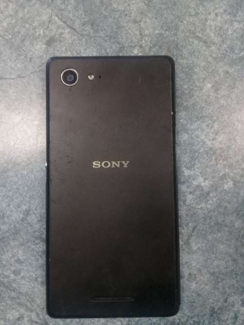 SONY EXPERIA E3 (D2203) CRACKED GLASS