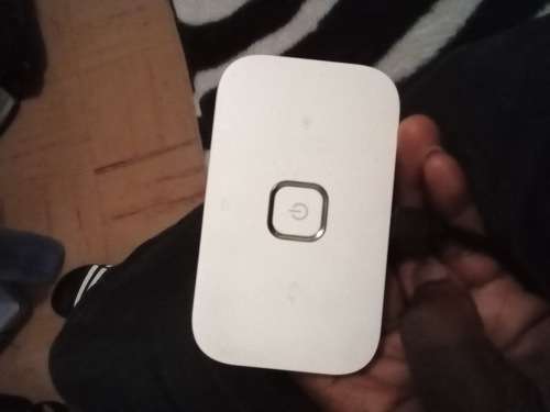 Huawei Vodafone R216 4G (LTE) Mobile WiFi Router (vodacom network only)