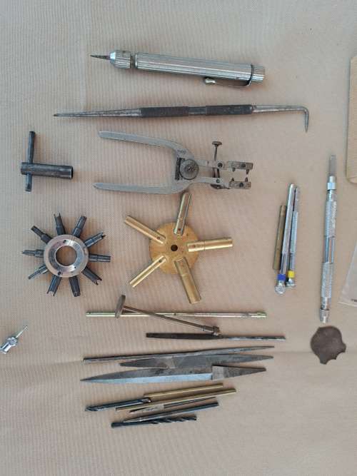 Watch odds and tools