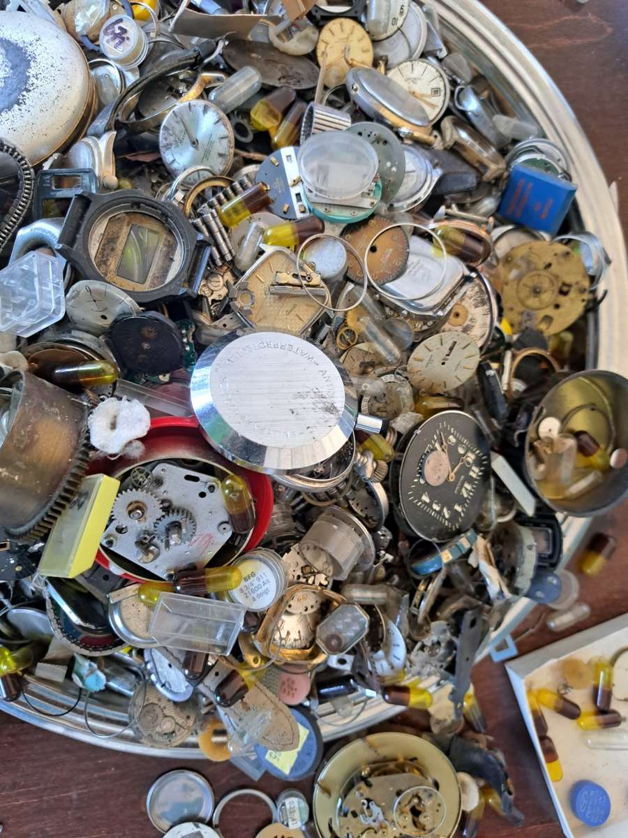 Lot of Watch Parts(R1 Auction)