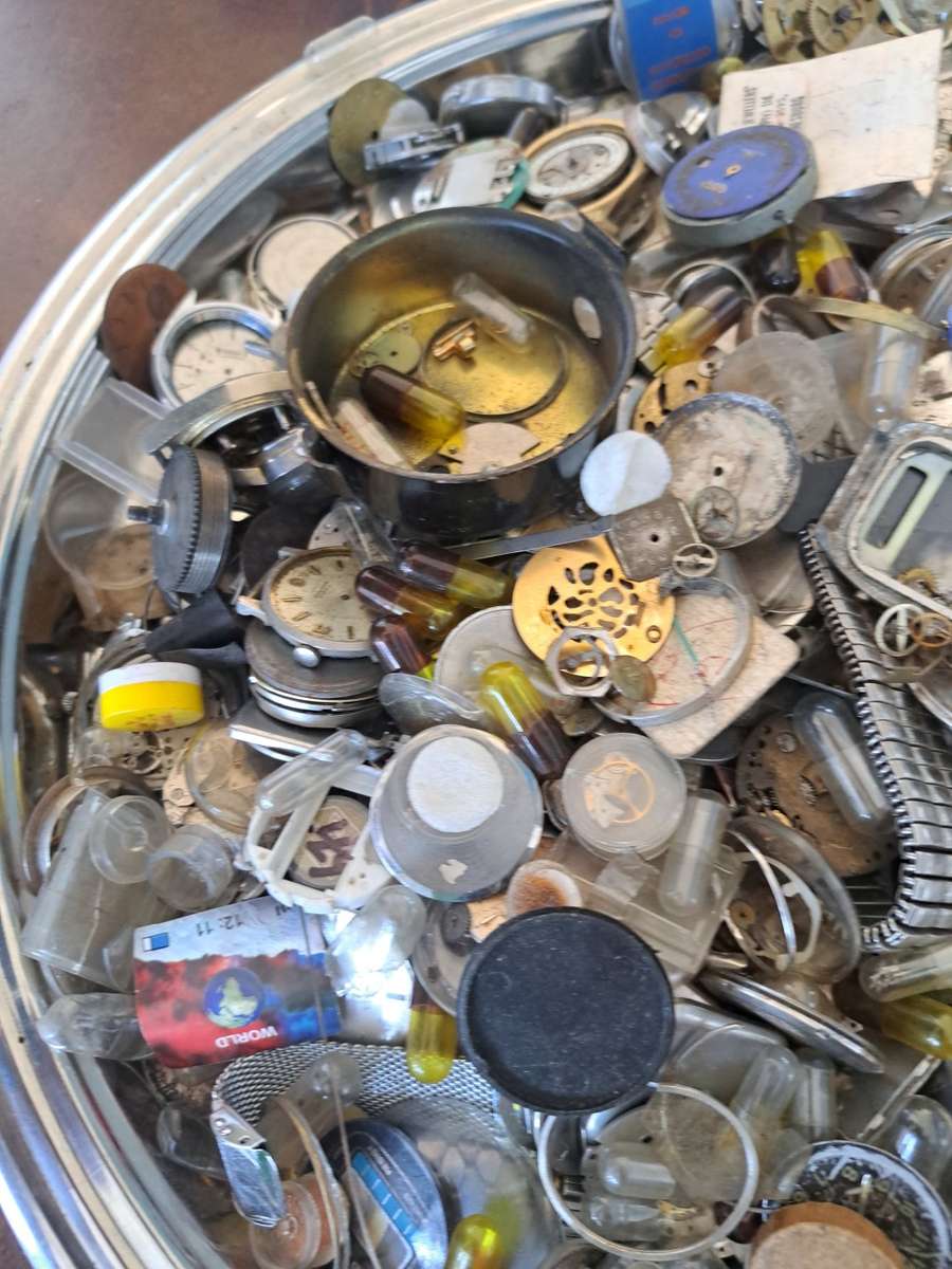 Lot of Watch Parts(R1 Auction)