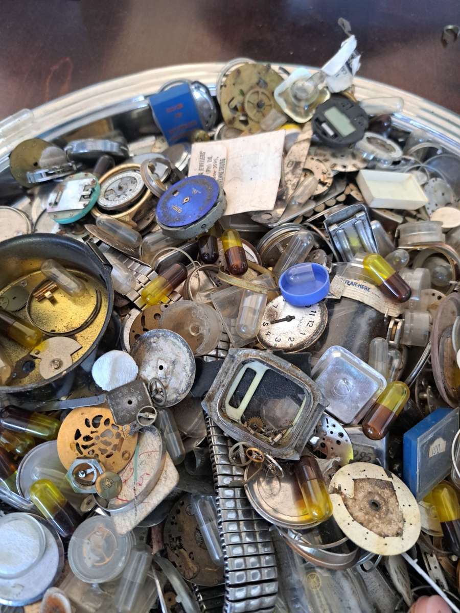 Lot of Watch Parts(R1 Auction)
