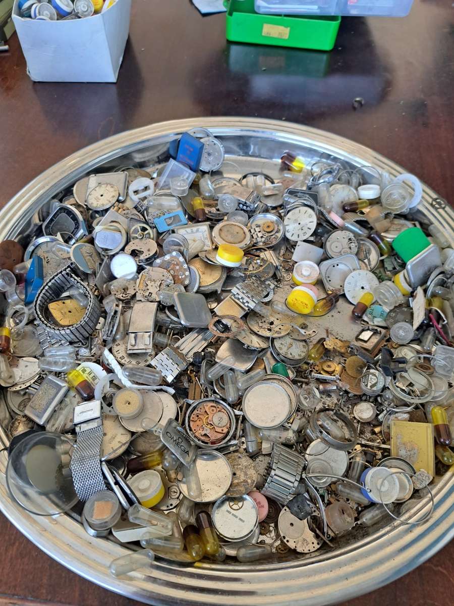 Lot of Watch Parts(R1 Auction)