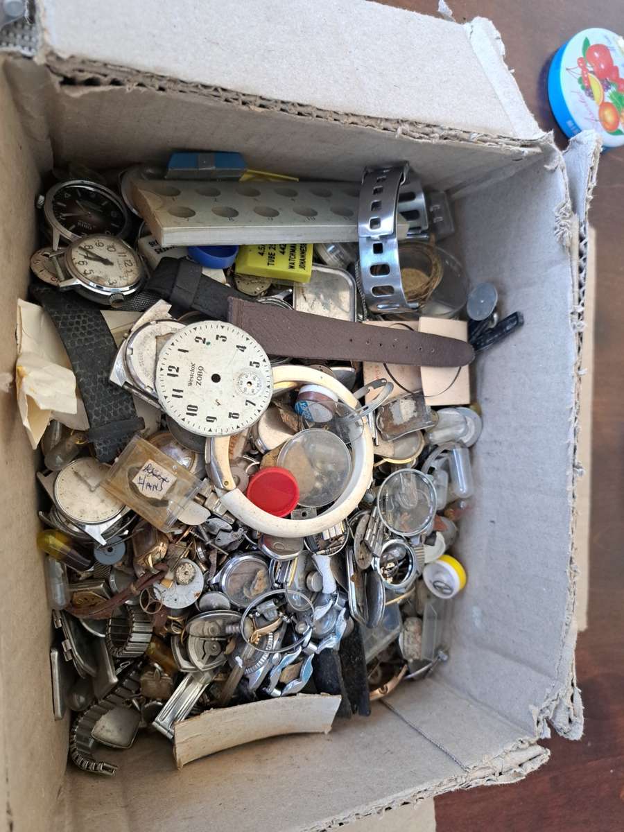 Lot of Watch Parts(R1 Auction)