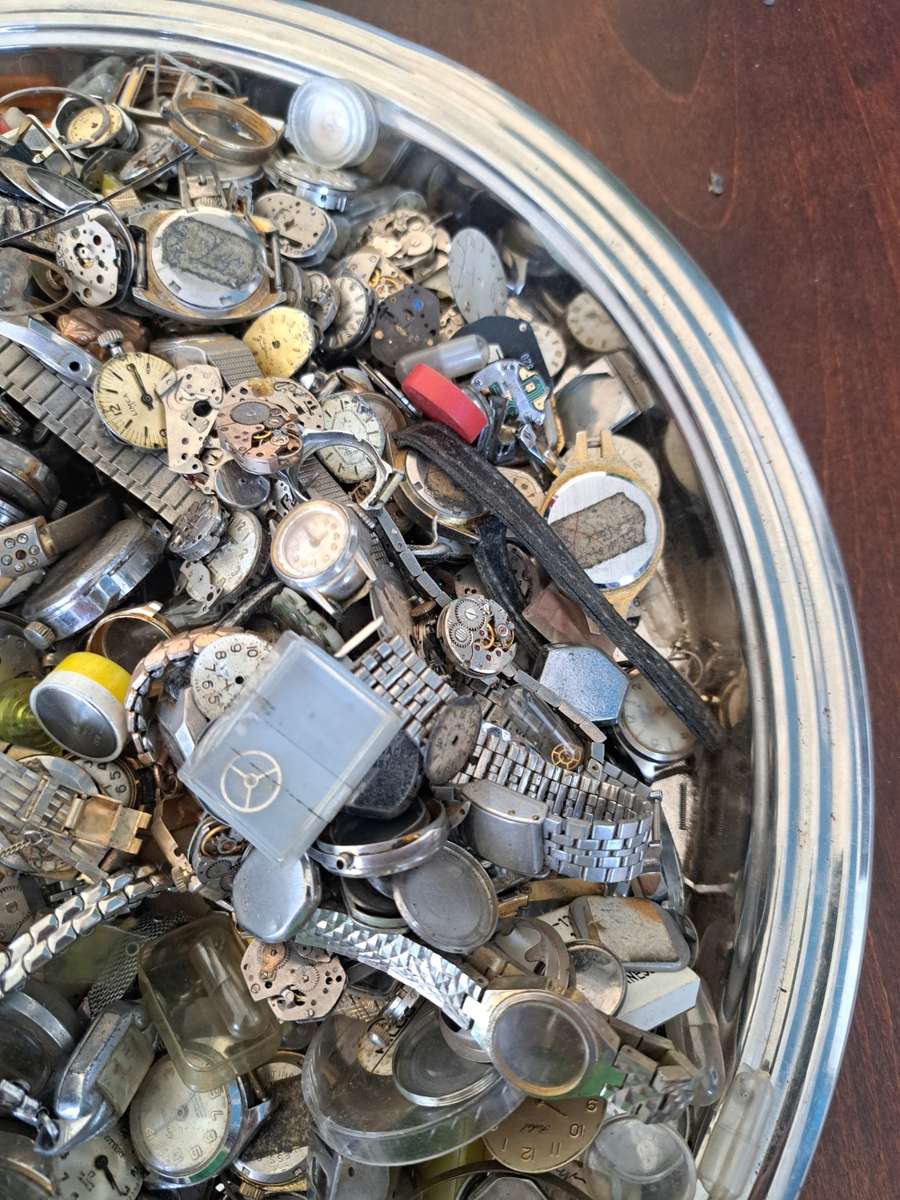 Lot of Watch Parts(R1 Auction)