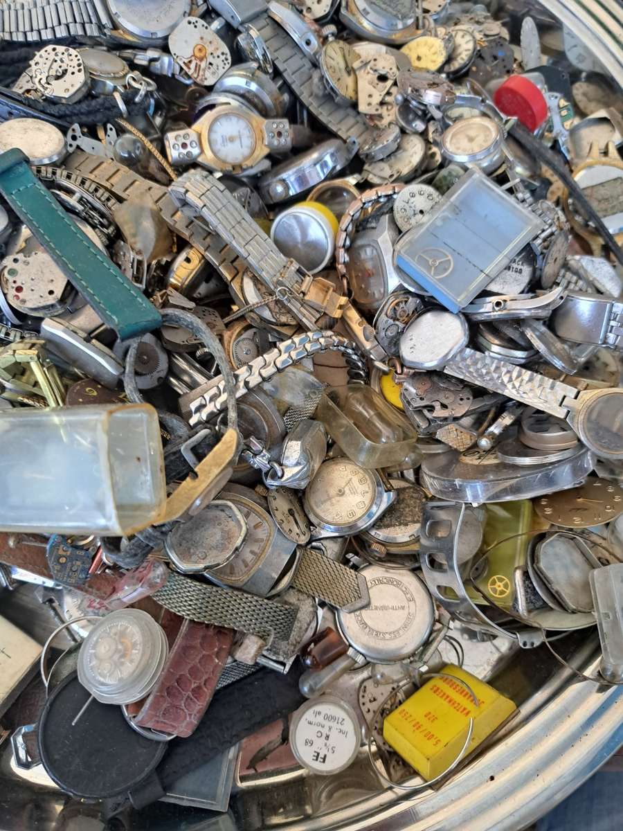 Lot of Watch Parts(R1 Auction)