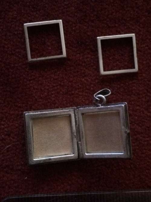 CRAZY R1!!!! Locket pendant