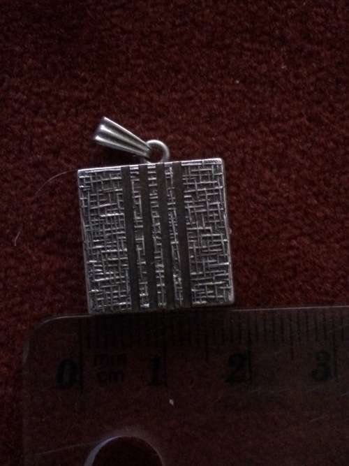 CRAZY R1!!!! Locket pendant