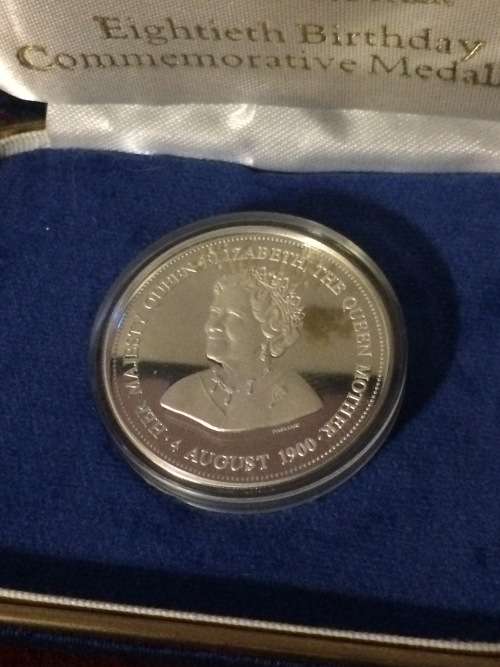 CRAZY R1!!! 1980 sterling silver queens b-day