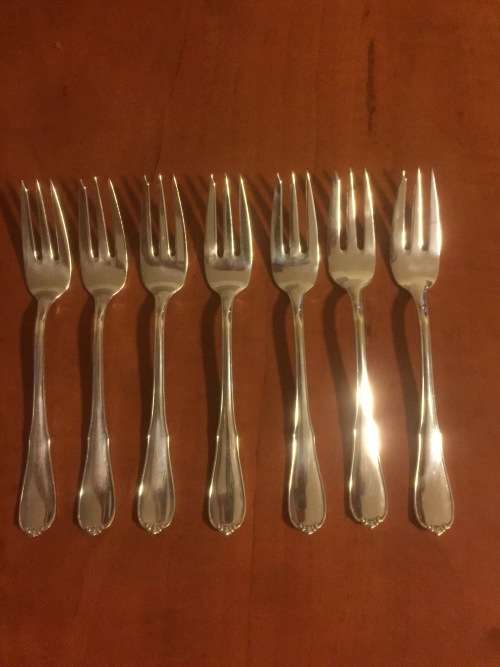 7 SOLID SILVER PASTRY/CAKE FORKS 226 Grams !!!!!