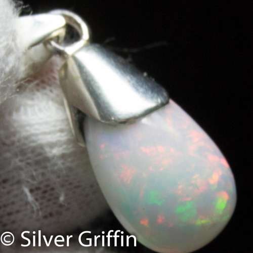 4.85 Ct Ethiopian Welo Natural Opal Pendant 925 Silver, includes Silver Chain