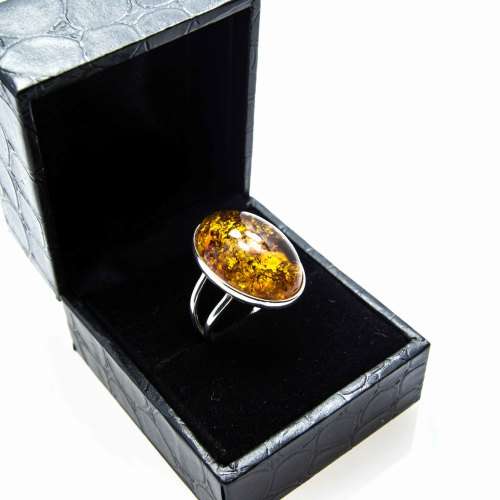 HUGE NATURAL BALTIC AMBER 925 SILVER RING IMPORTED FROM POLAND