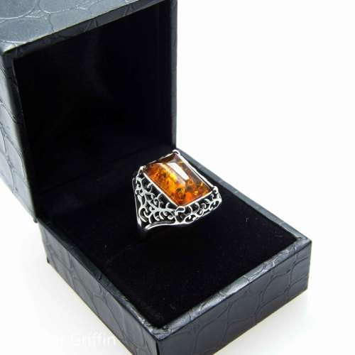 "LIQUID GOLD" BALTIC AMBER 925 SILVER RING IMPORTED FROM EUROPE