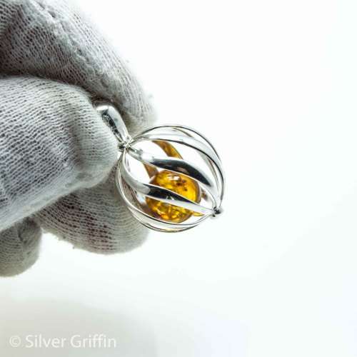 POLISH BALTIC AMBER 925 SILVER BALL PENDANT