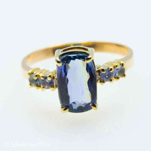 *2.92 tcw 100% Natural Tanzanite Ring  9ct Solid  Gold.