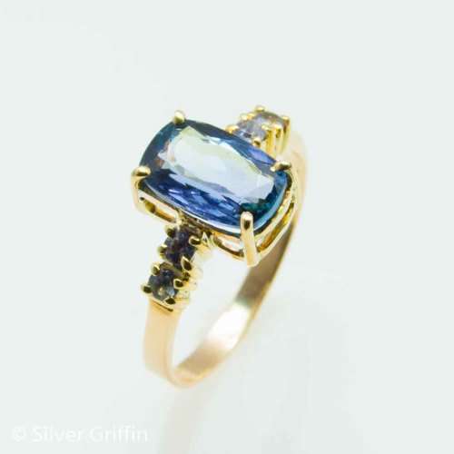 *2.92 tcw 100% Natural Tanzanite Ring  9ct Solid  Gold.