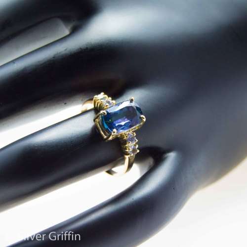 *2.92 tcw 100% Natural Tanzanite Ring  9ct Solid  Gold.