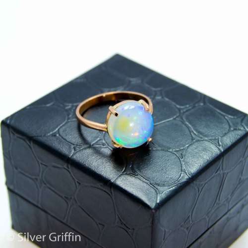 Only from Silver Griffin 3.9 ct  Natural Ethiopian Opal Set in 9ct Solid Gold.