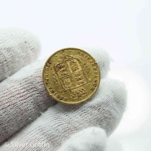 1873  22ct Gold half Sovereign Victoria Young Head Shield