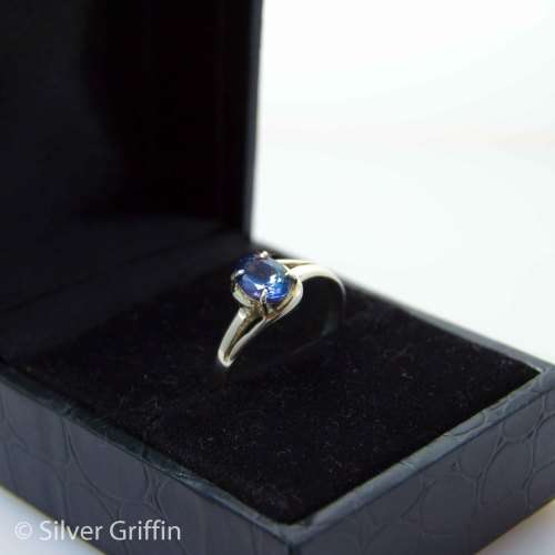 1.04ct Tanzanite 925 Silver Ring "Solid Silver & Natural Stone"