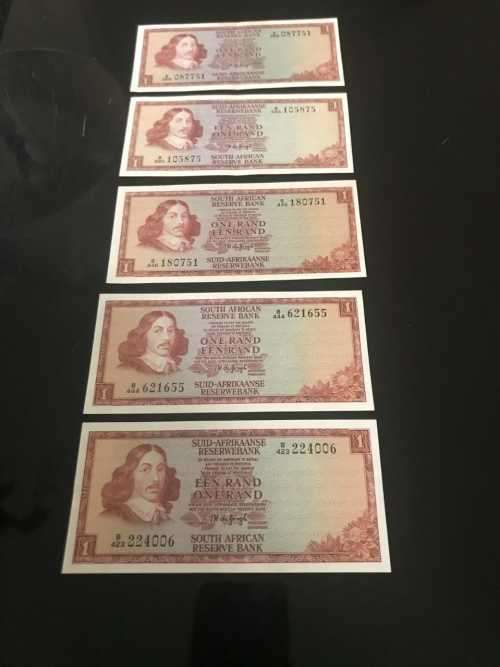 TWo de Jongh 1st issue R1 notes x5