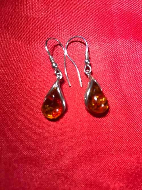 AMBER EARRINGS IMPORTED FROM POLAND.