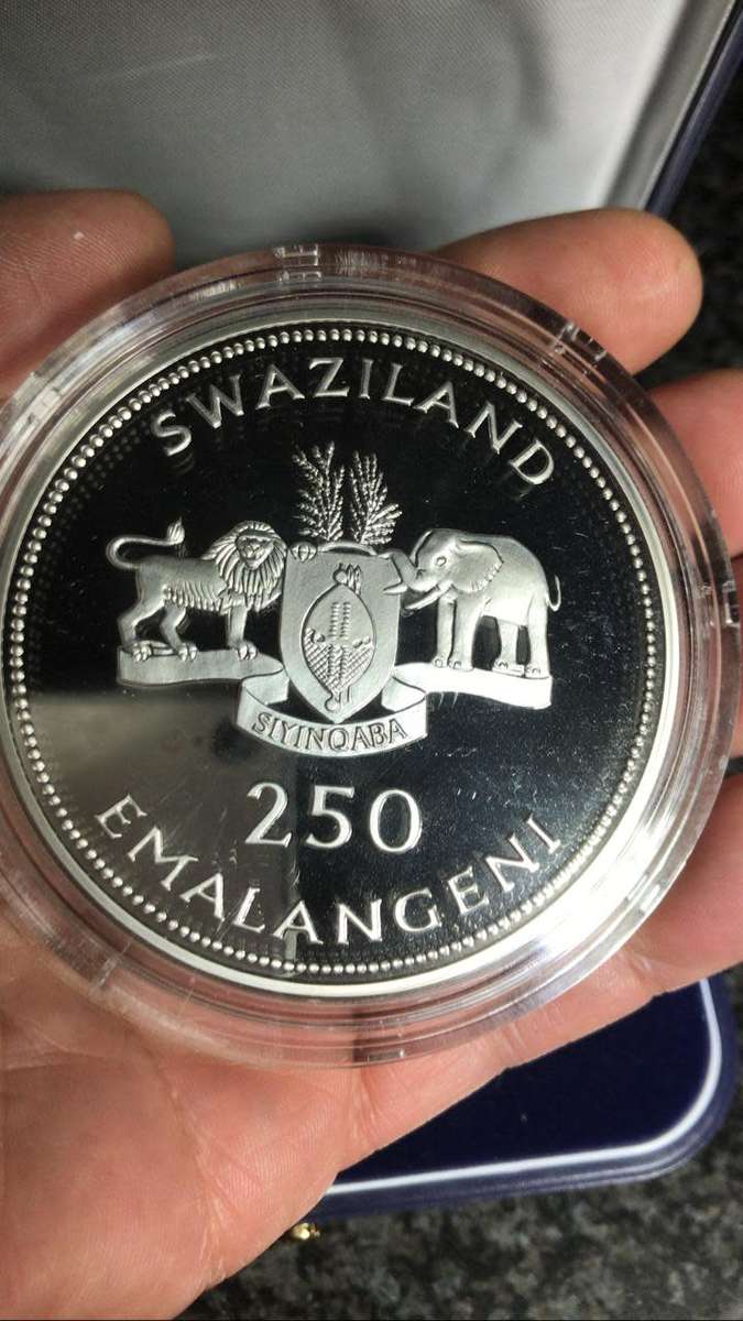 5 0z OF FINE SILVER 999. 30TH ANNIVERSARY.LIMITED MINTAGE