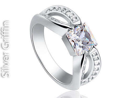 0.75 Carat, Sparkling Princess Cut, Cr. Diamond, Ring Size 8