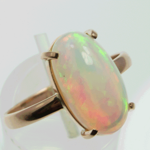 3.44 Ct Museum Grade Ethiopian Tsehay Mewcha Natural Opal Set in 9ct Solid Gold.