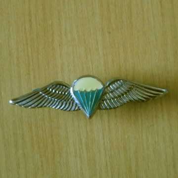 S.A Parachute Dispatcher Or 50 Jumps Or More Full Size Wing With Pins In Place.