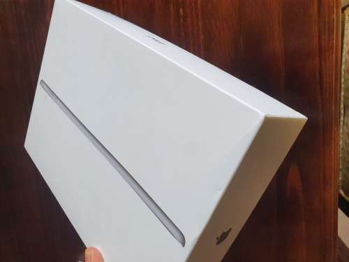 Apple IPad 6 32GB WiFi Only (Please Read)