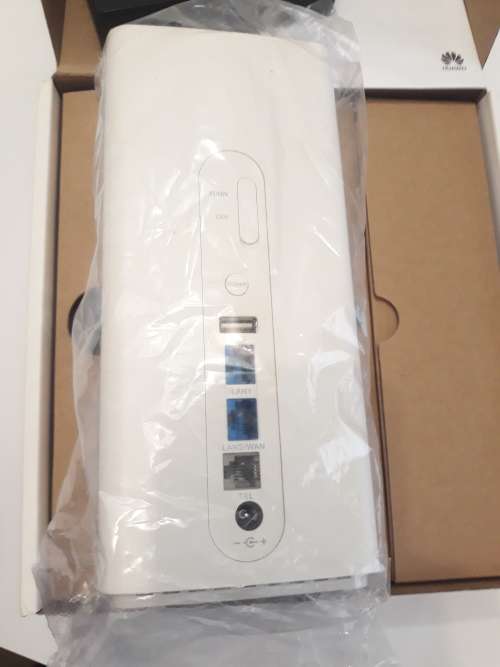 Unlocked Huawei b618-22d 600mbps  LTE 4g router CAT11 simcard b618  fast shipping