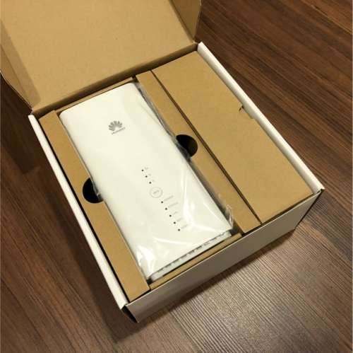 Unlocked Huawei b618-65d 600mbps  LTE 4g router CAT11 simcard b618  fast shipping