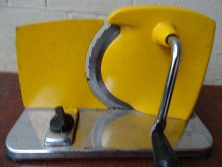 A  1950's breadslicer