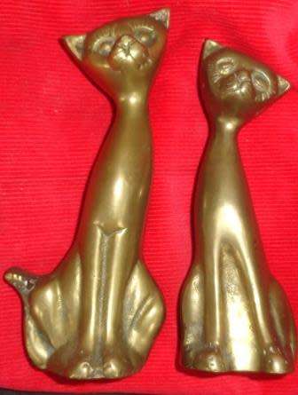 A pair of solid BRASS Tivoli cats