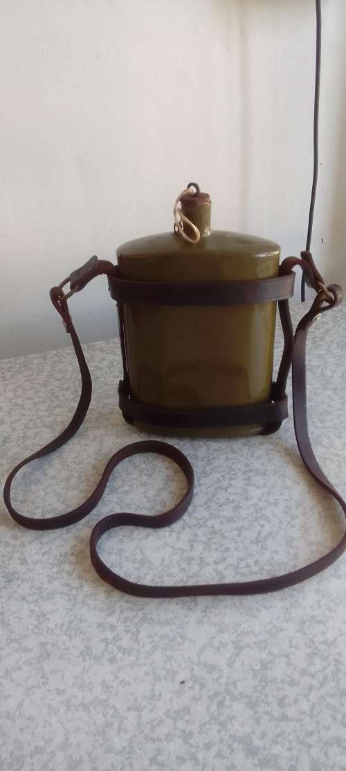 WW2 - Water Bottle with Leather Strap