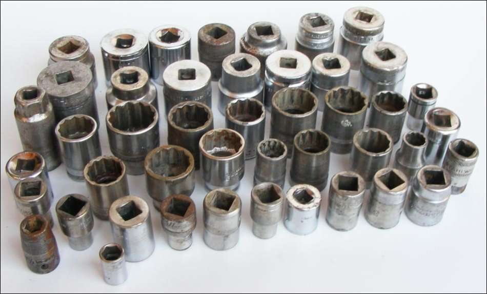 Large lot of 42 sockets