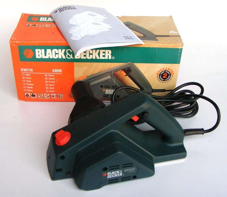 Almost new Black&Decker 330W hand planer - Made in England