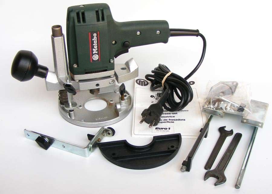 METABO Of406 400W plunge router with accessories in excellent condition