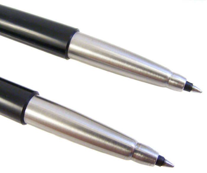 Set of 2 Black PARKER Rollerball pens with writing medium black refills