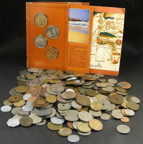 Large Lot Of  340+ World Coins incl. Dias 88 Coin Set - Bid for the lot!